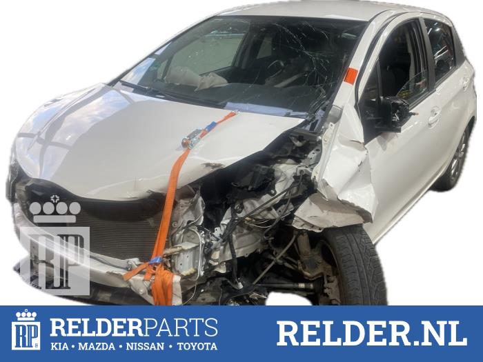 Toyota Yaris II 1.33 16V Dual VVT-I Sloopvoertuig (2014, Wit)