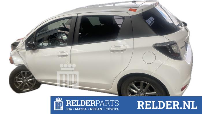 Toyota Yaris II 1.33 16V Dual VVT-I Sloopvoertuig (2014, Wit)