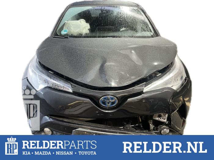 Toyota C-HR 1.8 16V Hybrid Sloopvoertuig (2019, Zwart)