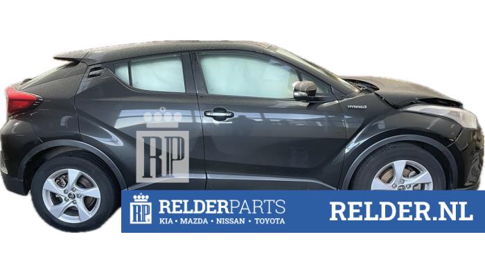 Toyota C-HR 1.8 16V Hybrid Sloopvoertuig (2019, Zwart)