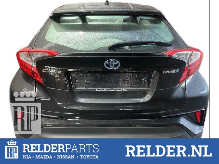 Toyota C-HR 1.8 16V Hybrid Sloopvoertuig (2019, Zwart)