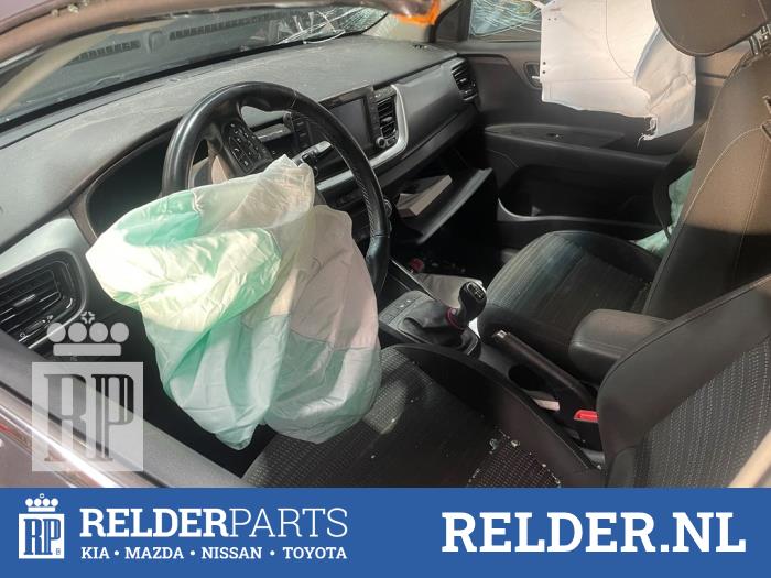 Kia Stonic 1.4 MPI 16V Sloopvoertuig (2019, Grijs)