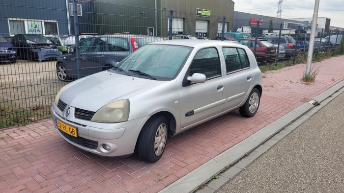 Renault Clio II 1.2 16V Sloopvoertuig (2005, Grijs)