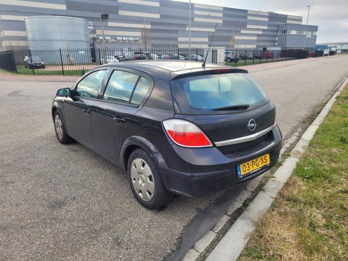 Opel Astra H 1.6 16V Twinport Sloopvoertuig (2004, Zwart)