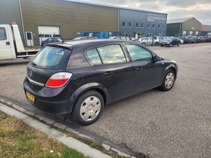 Opel Astra H 1.6 16V Twinport Sloopvoertuig (2004, Zwart)