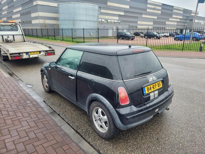 Mini Mini One/Cooper 1.6 16V One Sloopvoertuig (2002, Zwart)
