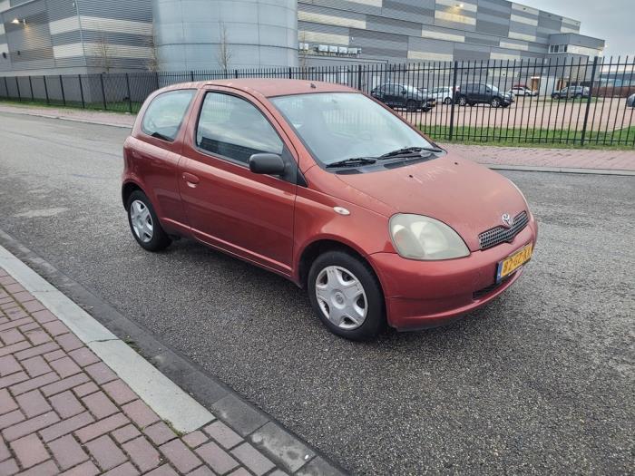 Toyota Yaris 1.3 16V VVT-i Sloopvoertuig (2001, Rood)
