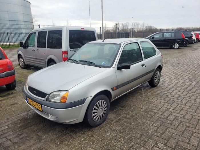 Ford Fiesta 4 1.3i Sloopvoertuig (2001, Grijs)