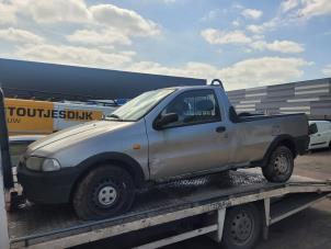 Fiat Strada 1.9 D  (Sloop)