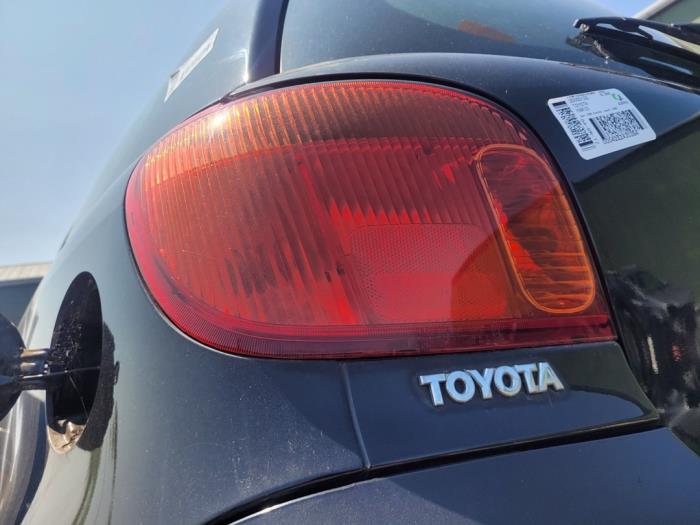 Toyota Yaris 1.3 16V VVT-i Sloopvoertuig (2005, Zwart)