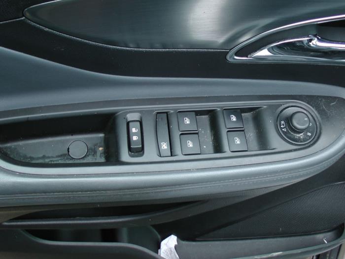 Opel Mokka/Mokka X 1.7 CDTI 16V 4x2 Sloopvoertuig (2013, Grijs)