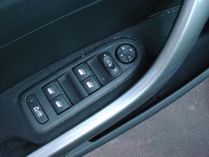 Peugeot 308 1.6 HDiF 16V Sloopvoertuig (2008, Blauw)