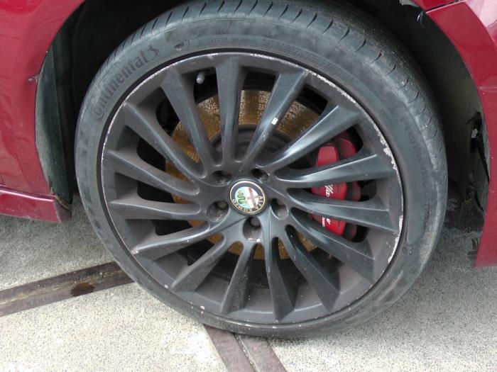 Alfa Romeo Giulietta 1.4 TB 16V MultiAir Sloopvoertuig (2011, Rood)