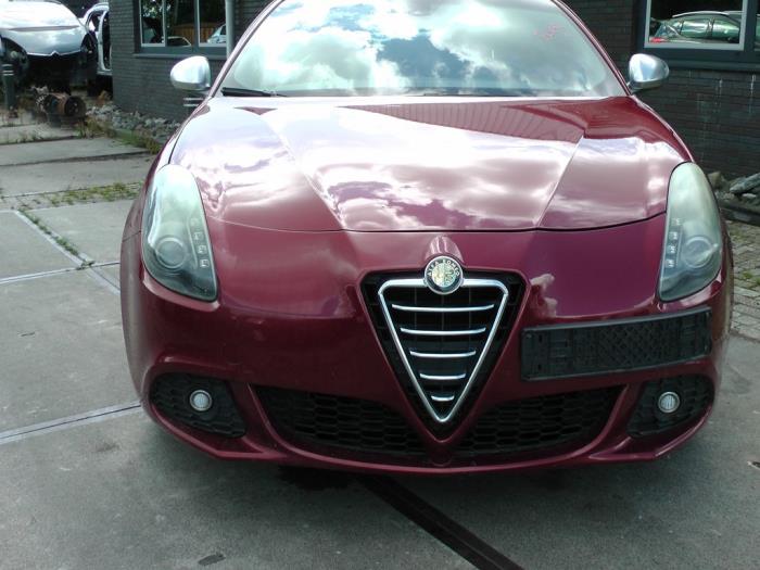 Alfa Romeo Giulietta 1.4 TB 16V MultiAir Sloopvoertuig (2011, Rood)