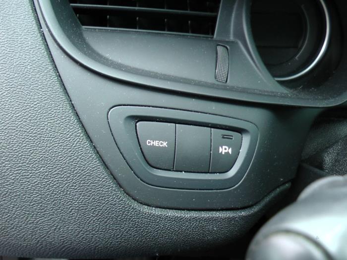 Citroen C5 III Berline 1.6 16V THP 155 Sloopvoertuig (2010, Zwart)