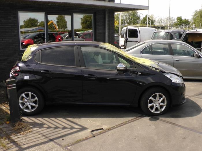 Peugeot 208 I 1.2 Vti 12V PureTech 82 Sloopvoertuig (2014, Blauw)