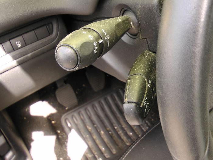 Peugeot 208 I 1.2 Vti 12V PureTech 82 Sloopvoertuig (2014, Blauw)