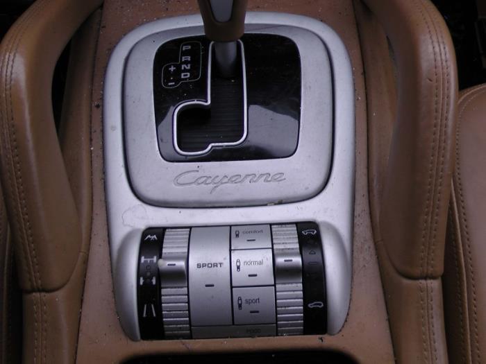 Porsche Cayenne 4.8 V8 32V Turbo Sloopvoertuig (2007, Zwart)