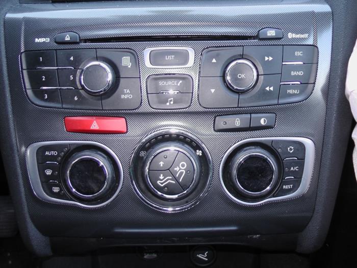 Citroen C4 Berline 1.6 16V VTi Sloopvoertuig (2011, Bruin)