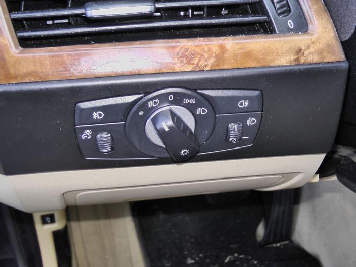 BMW 5 serie Touring 523i 24V Sloopvoertuig (2009, Blauw)