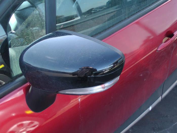 Renault Captur 0.9 Energy TCE 12V Sloopvoertuig (2016, Rood)