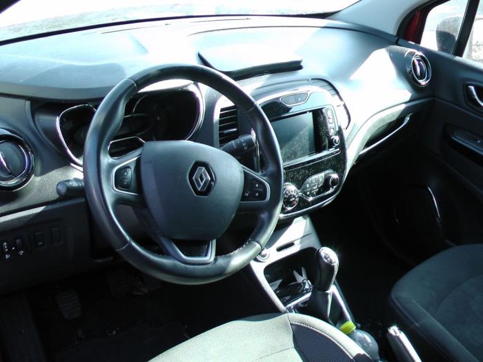 Renault Captur 0.9 Energy TCE 12V Sloopvoertuig (2016, Rood)