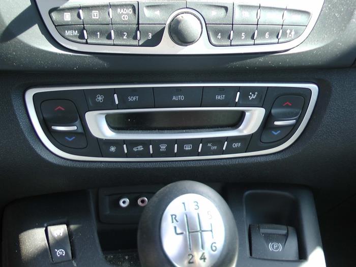 Renault Grand Scénic III 1.4 16V TCe 130 Sloopvoertuig (2010, Zwart)