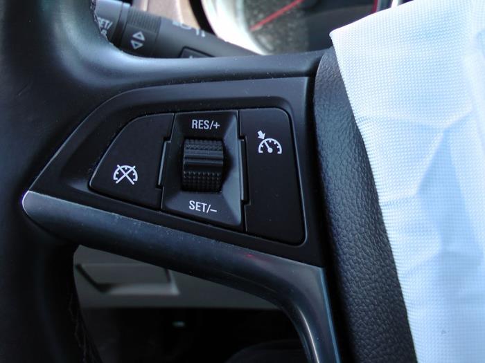 Opel Insignia 2.0 CDTI 16V 130 Ecotec Sloopvoertuig (2013, Zwart)