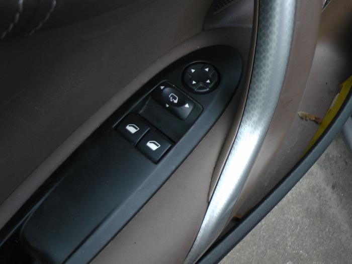 Citroen DS 4/DS 4 Crossback 1.6 16V THP 165 Sloopvoertuig (2015, Grijs)