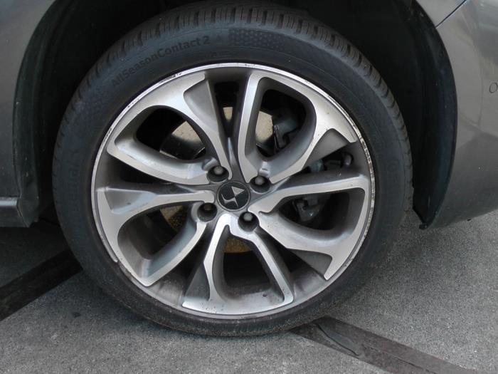 Citroen DS 4/DS 4 Crossback 1.6 16V THP 165 Sloopvoertuig (2015, Grijs)