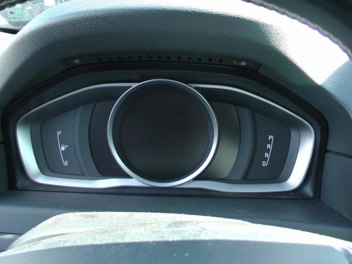 Volvo V70 2.4 D5 20V AWD Sloopvoertuig (2015, Zwart)