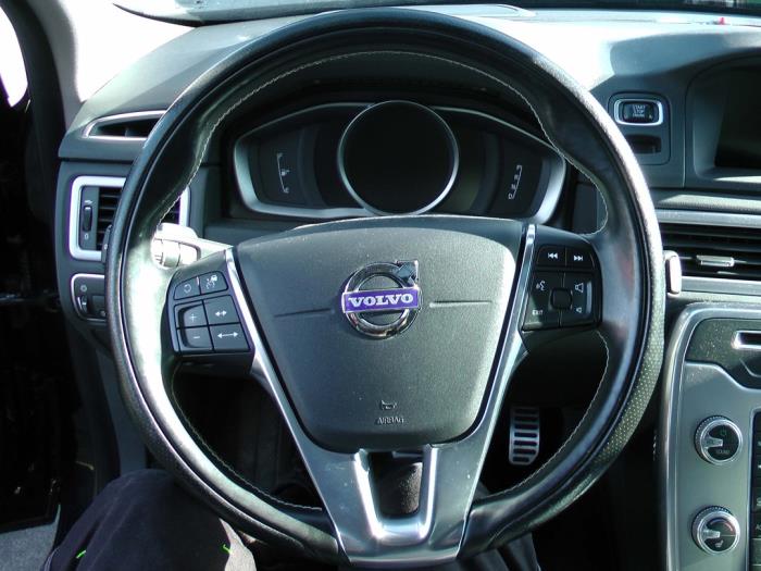 Volvo V70 2.4 D5 20V AWD Sloopvoertuig (2015, Zwart)