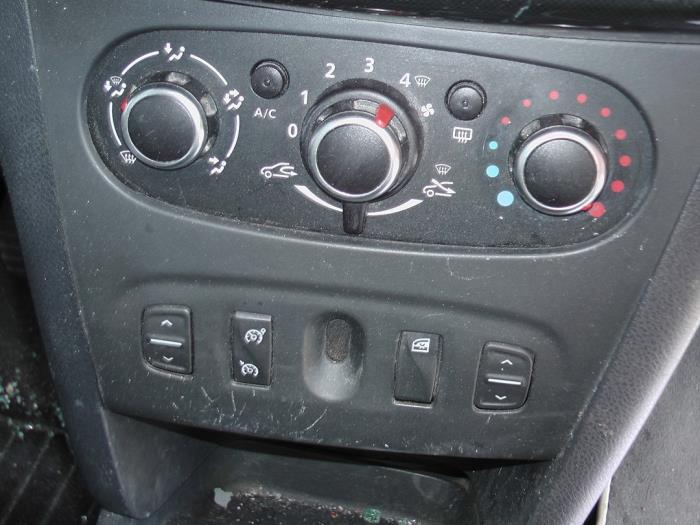 Dacia Logan MCV II/Sandero Wagon 1.5 dCi 90 Sloopvoertuig (2018, Wit)