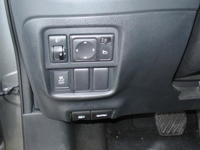 Nissan Juke 1.6 16V Sloopvoertuig (2012, Grijs)