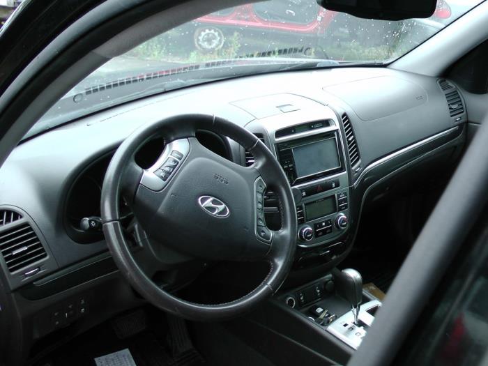 Hyundai Santa Fe II 2.4 16V 4x4 Sloopvoertuig (2011, Zwart)