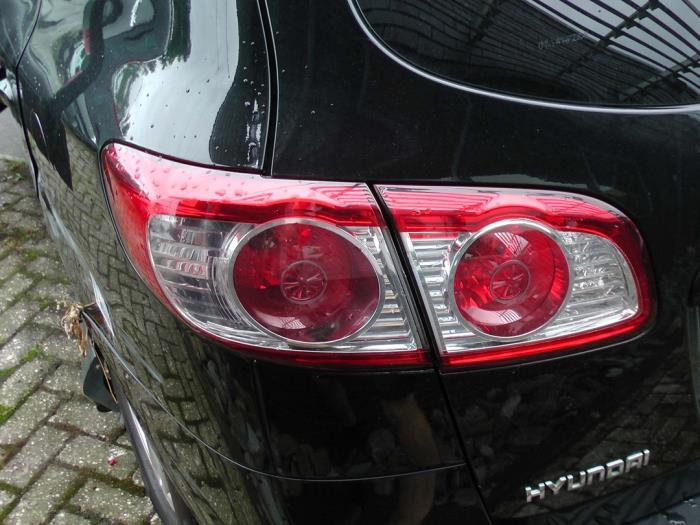 Hyundai Santa Fe II 2.4 16V 4x4 Sloopvoertuig (2011, Zwart)