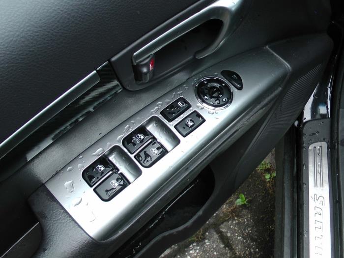 Hyundai Santa Fe II 2.4 16V 4x4 Sloopvoertuig (2011, Zwart)