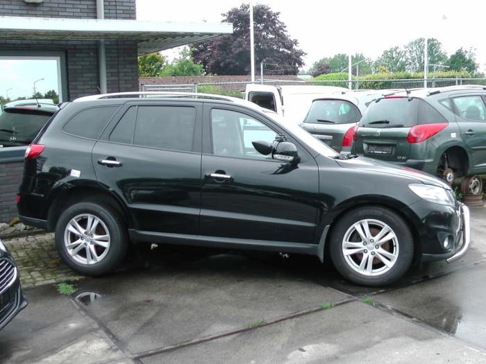 Hyundai Santa Fe II 2.4 16V 4x4 Sloopvoertuig (2011, Zwart)