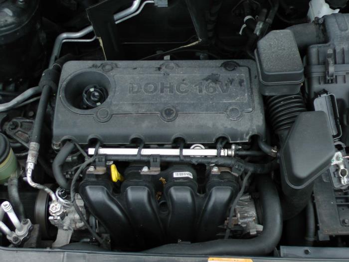 Hyundai Santa Fe II 2.4 16V 4x4 Sloopvoertuig (2011, Zwart)