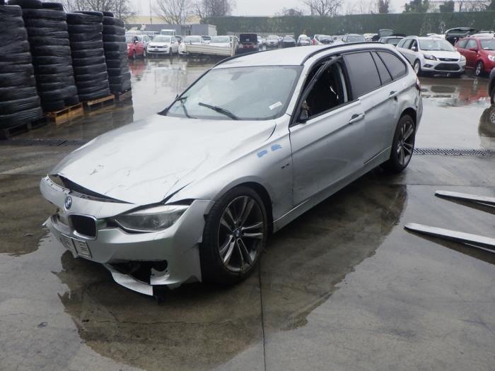 BMW 3 serie Touring 320d 2.0 16V Sloopvoertuig (2014, Grijs)