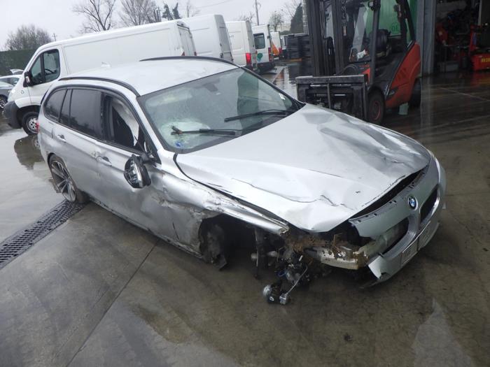 BMW 3 serie Touring 320d 2.0 16V Sloopvoertuig (2014, Grijs)