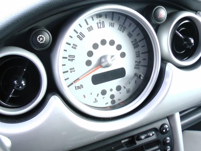 Mini Mini One/Cooper 1.6 16V Cooper Sloopvoertuig (2001, Grijs, Zwart)