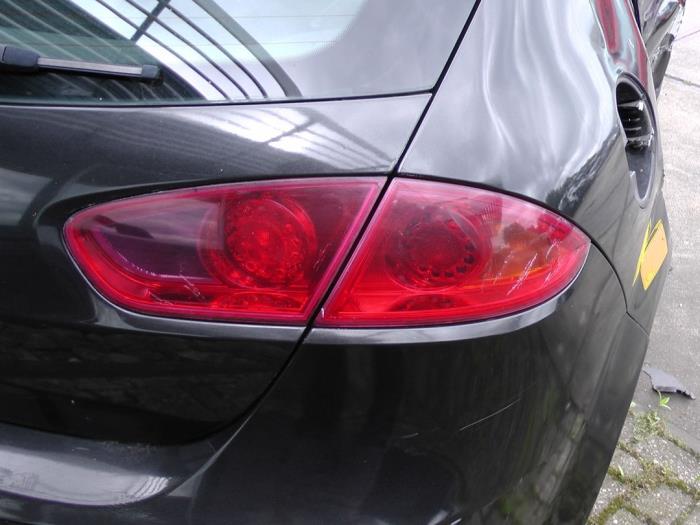 Seat Leon 1.9 TDI 105 Sloopvoertuig (2010, Zwart)