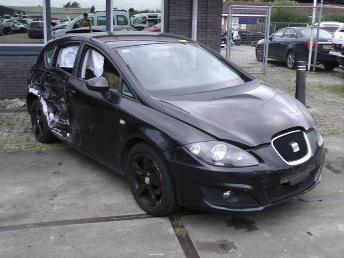 Seat Leon 1.9 TDI 105 Sloopvoertuig (2010, Zwart)