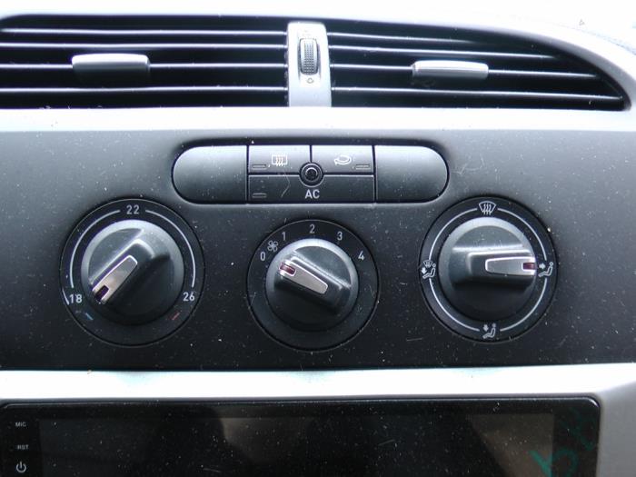 Seat Leon 1.9 TDI 105 Sloopvoertuig (2010, Zwart)