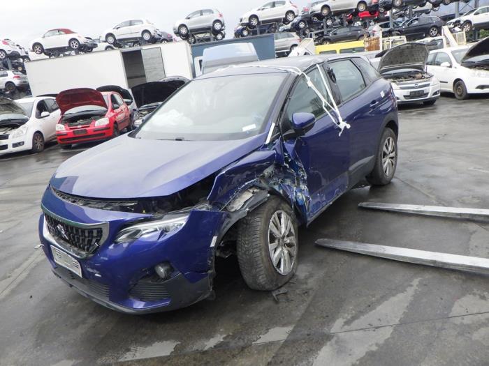 Peugeot 3008 II 1.2 12V e-THP PureTech 130 Sloopvoertuig (2017, Blauw)