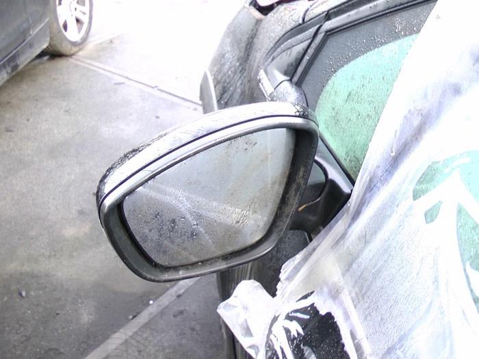 Peugeot 2008 1.2 12V e-THP PureTech 110 Sloopvoertuig (2018, Zwart)