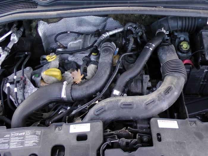 Renault Clio IV Estate/Grandtour 0.9 Energy TCE 12V Sloopvoertuig (2014, Zwart)