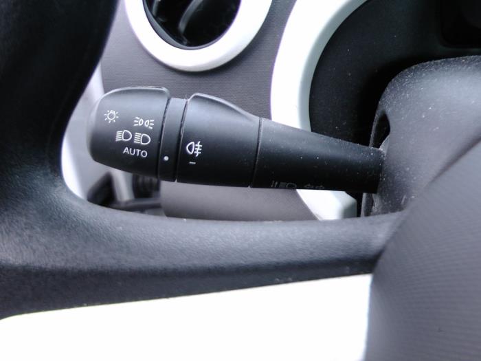 Renault Twingo III 1.0 SCe 75 12V Sloopvoertuig (2020, Wit)