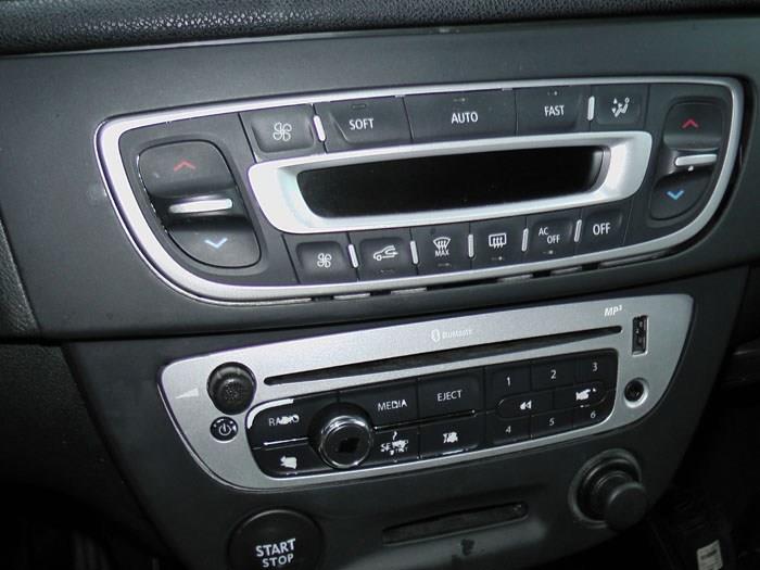 Renault Megane III Grandtour 1.2 16V TCE 115 Sloopvoertuig (2012, Zwart)